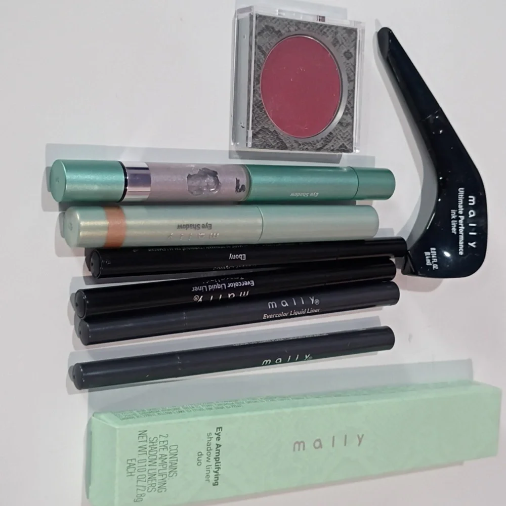 Mally Beauty Eye Makeup Bundle | Eyeliner & Shadow Set
